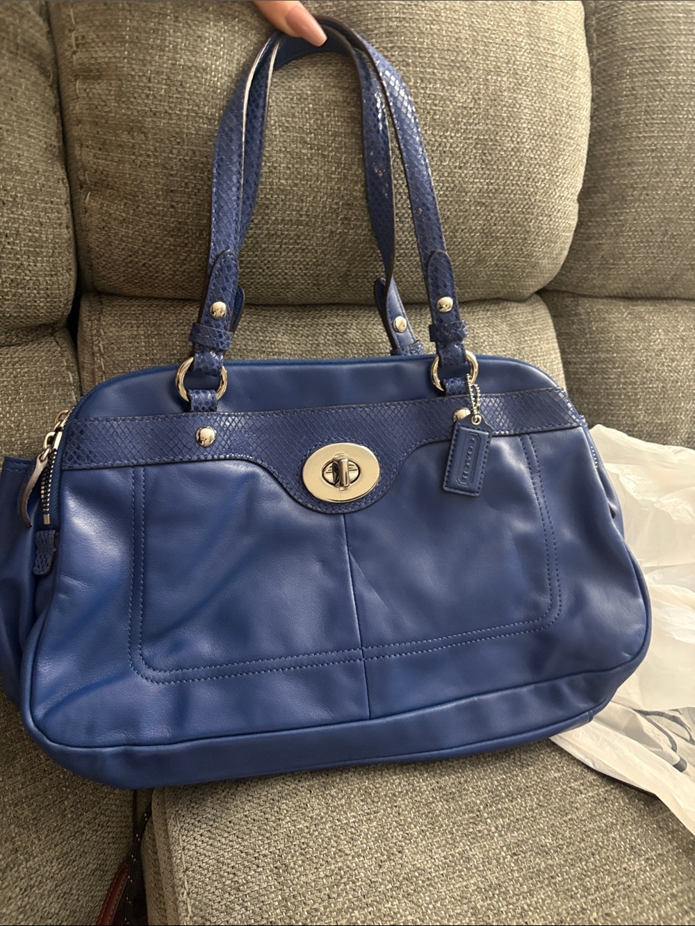 Coach Blue Leather Shoulder Bag with Turn-Lock
